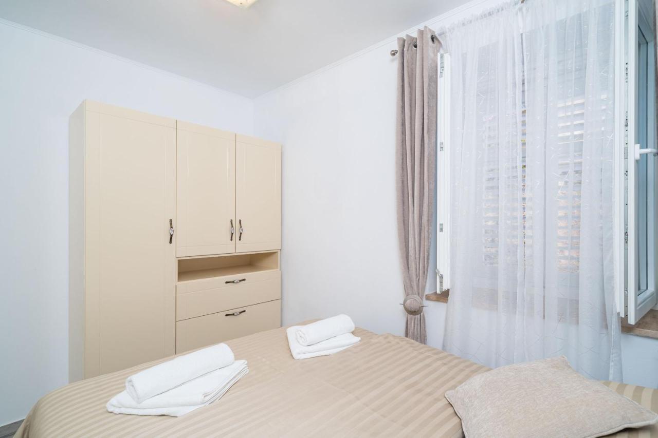 Rooms&Apartments Tomic Ston Exterior foto